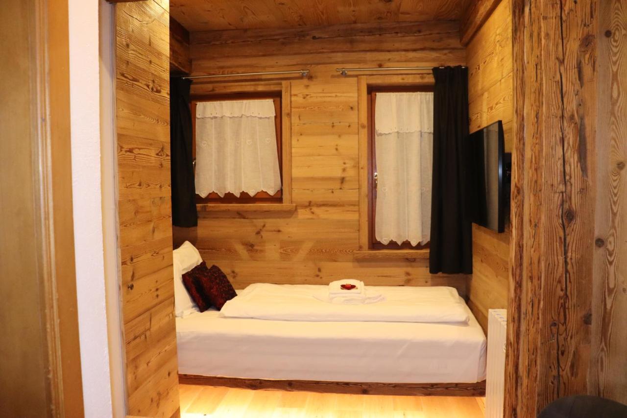 Hotel Ciasa Lorenzi Cortina dʼAmpezzo Esterno foto
