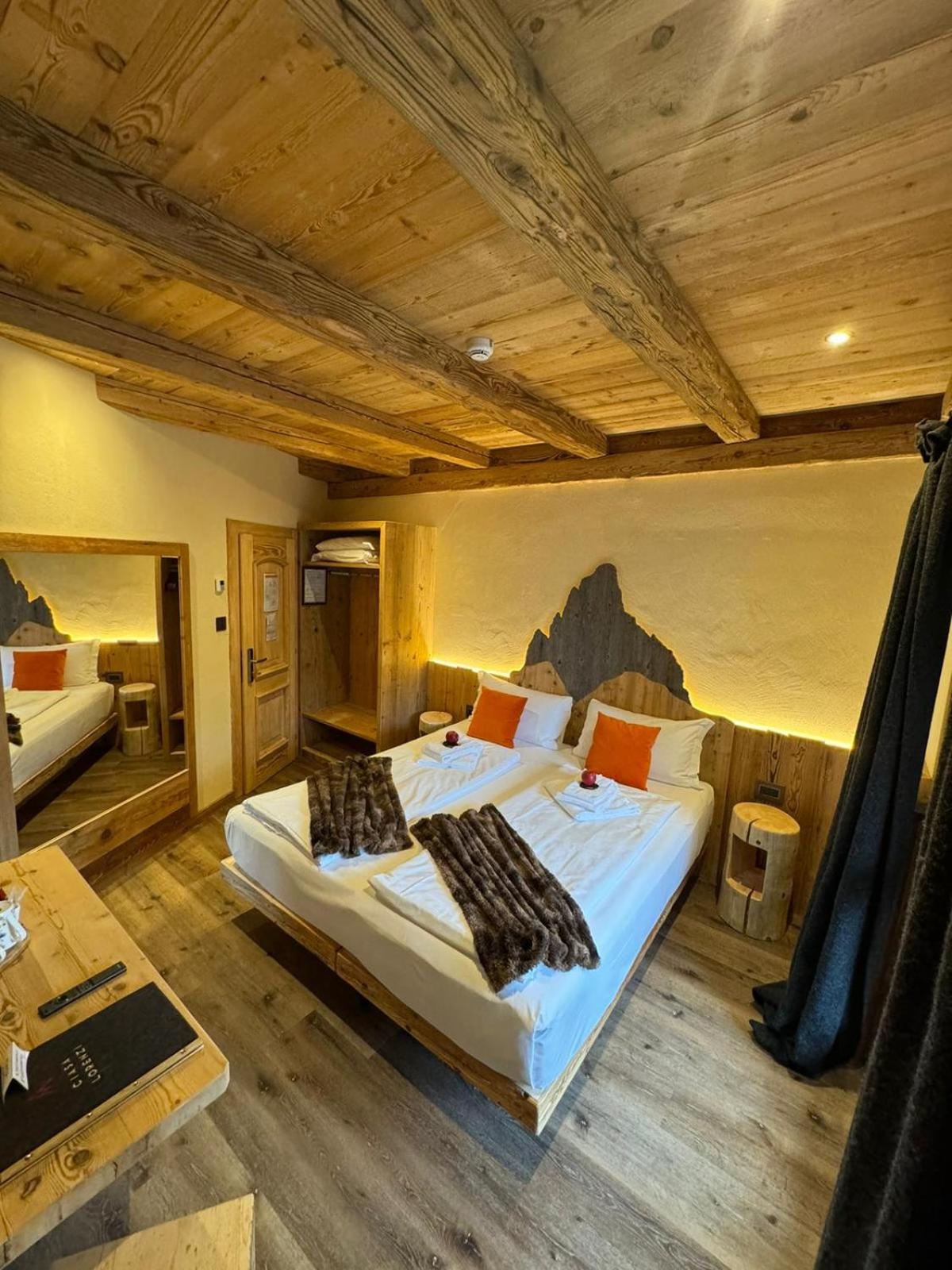 Hotel Ciasa Lorenzi Cortina dʼAmpezzo Esterno foto