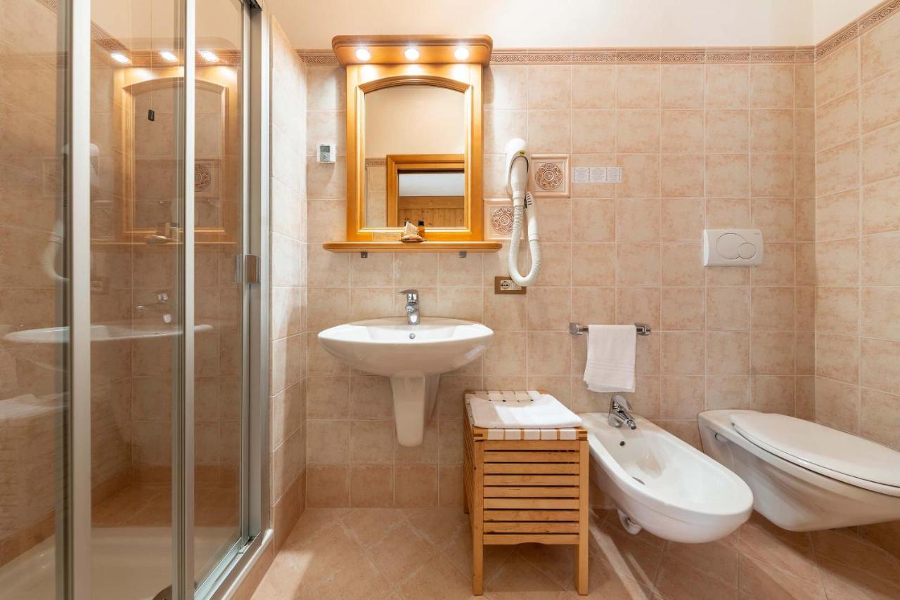 Hotel Ciasa Lorenzi Cortina dʼAmpezzo Esterno foto