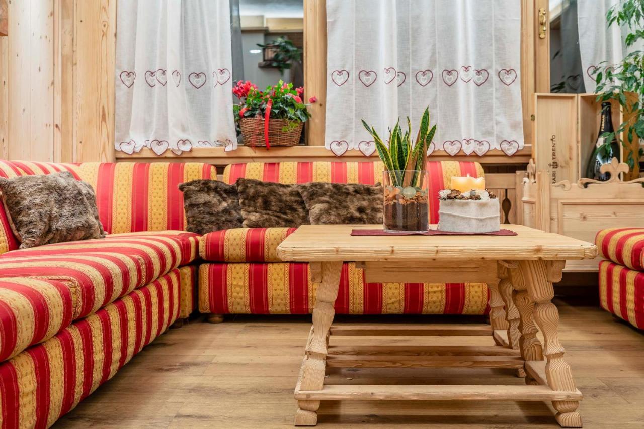 Hotel Ciasa Lorenzi Cortina dʼAmpezzo Esterno foto